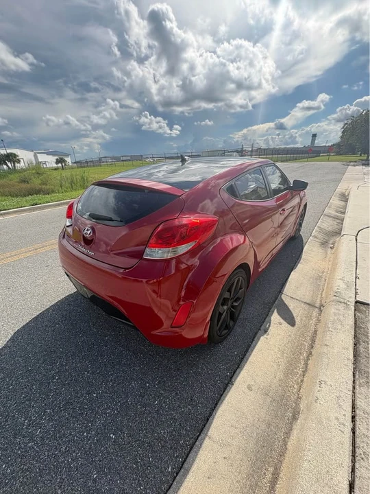 2015 Hyundai Veloster - Image 6 of 16