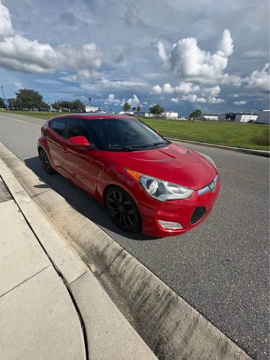 2015 Hyundai Veloster - Image 4 of 16