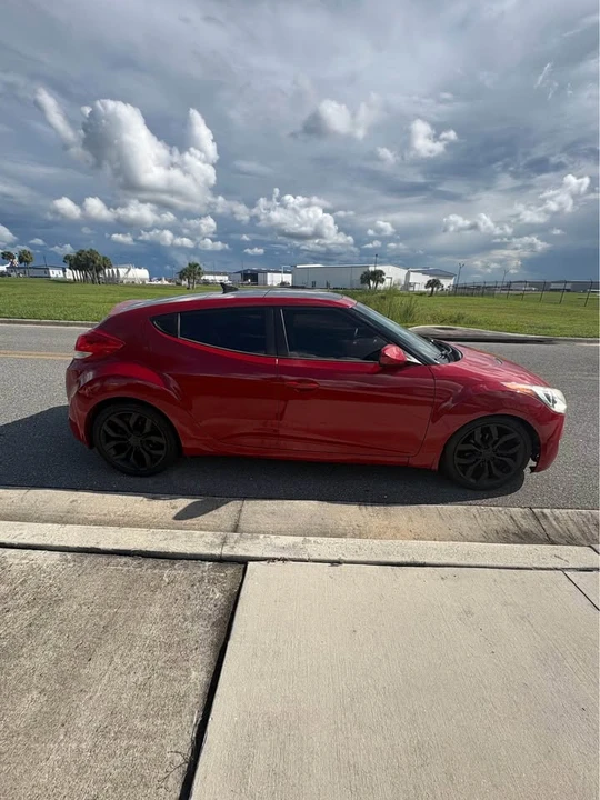 2015 Hyundai Veloster - Image 5 of 16