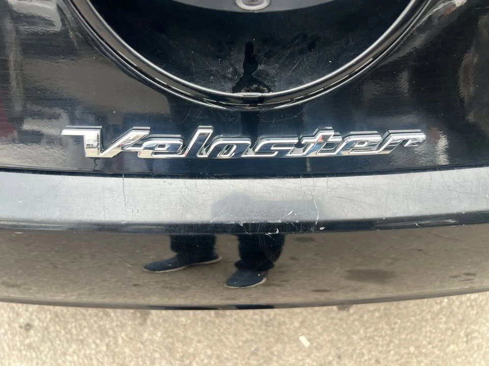 2015 Hyundai Veloster - Image 2 of 20