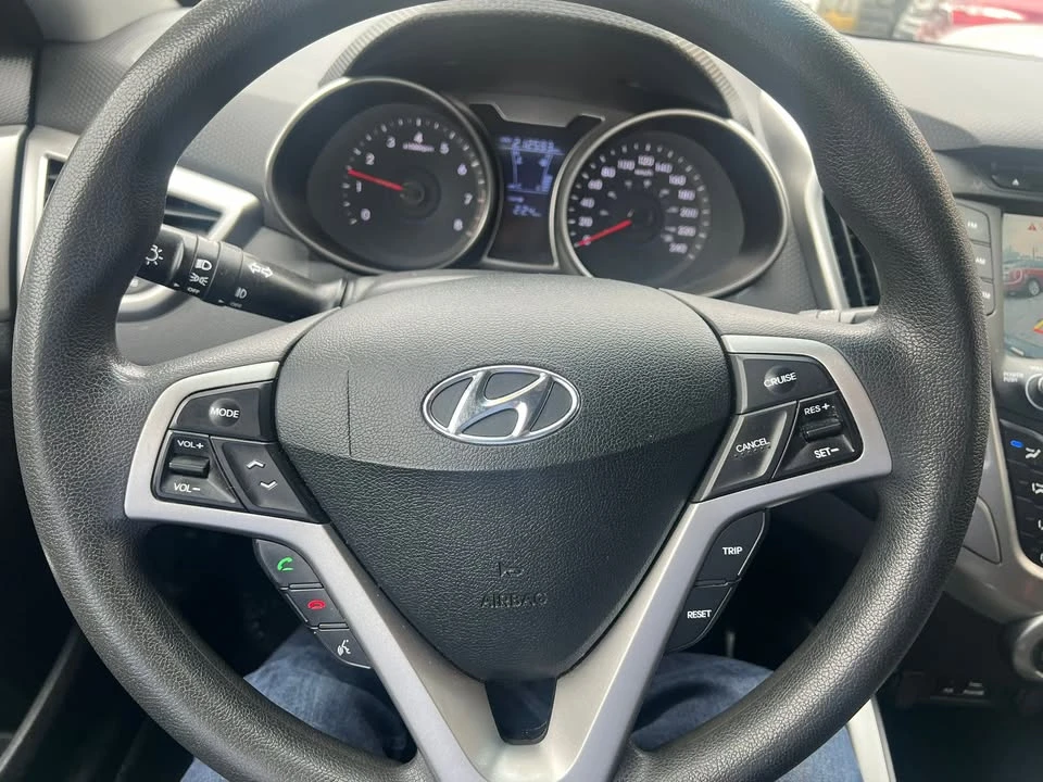 2015 Hyundai Veloster - Image 15 of 20