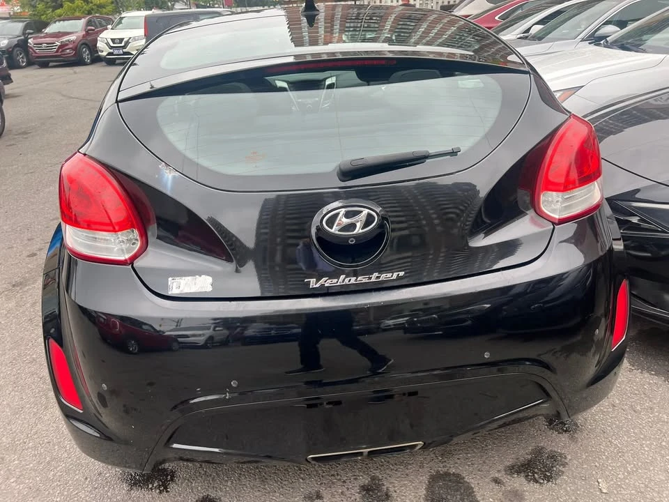 2015 Hyundai Veloster - Image 13 of 20