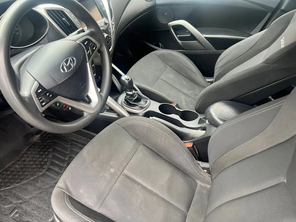 2015 Hyundai Veloster - Image 17 of 20