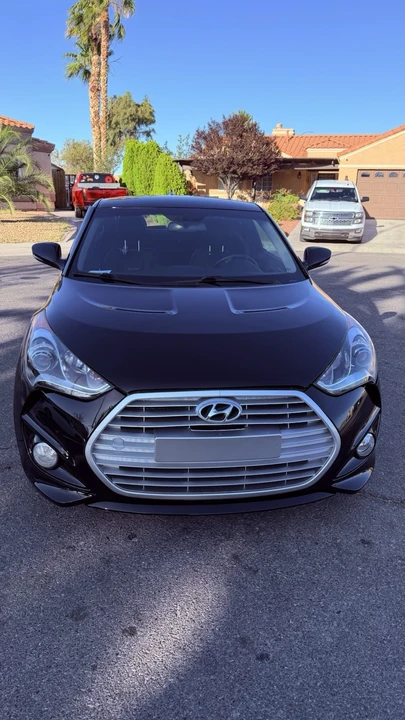 2015 Hyundai Veloster - Image 2 of 20