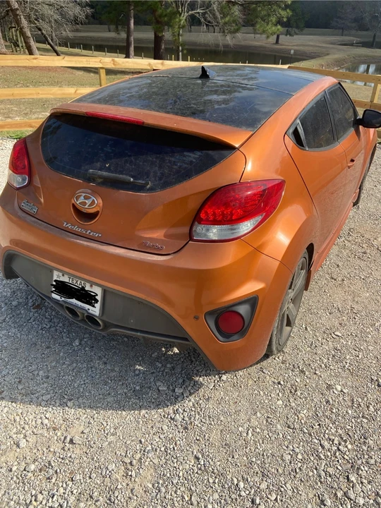 2015 Hyundai Veloster - Image 3 of 3