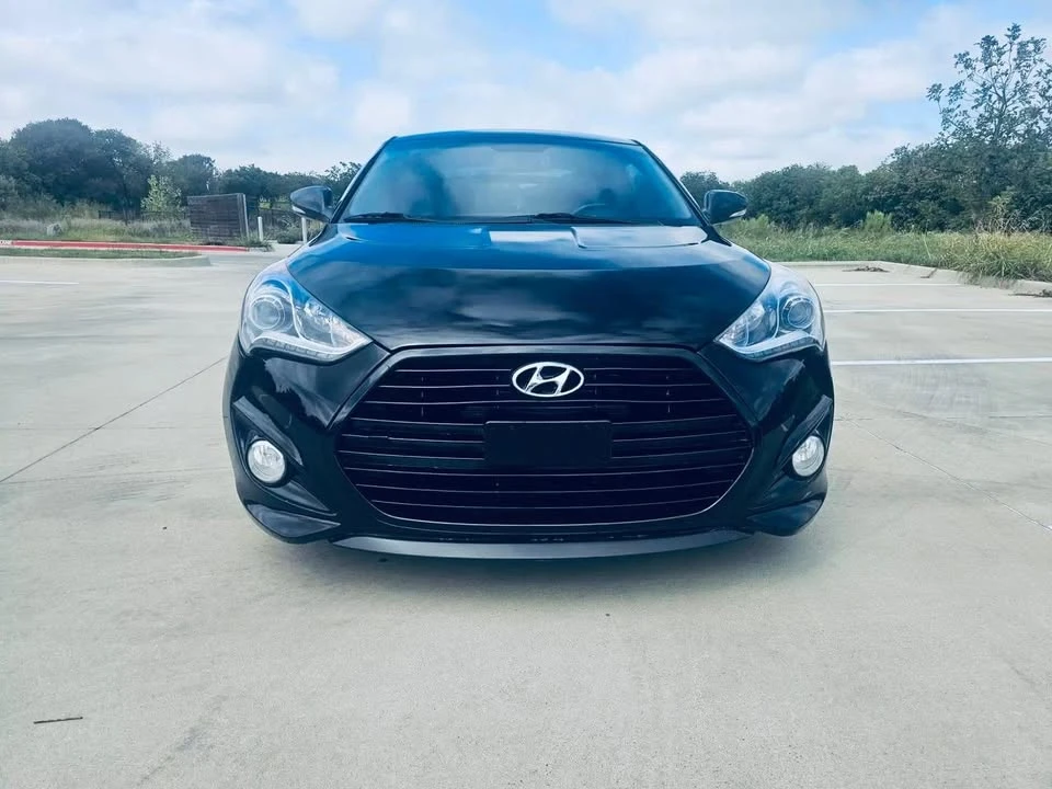 2015 Hyundai Veloster - Image 2 of 12