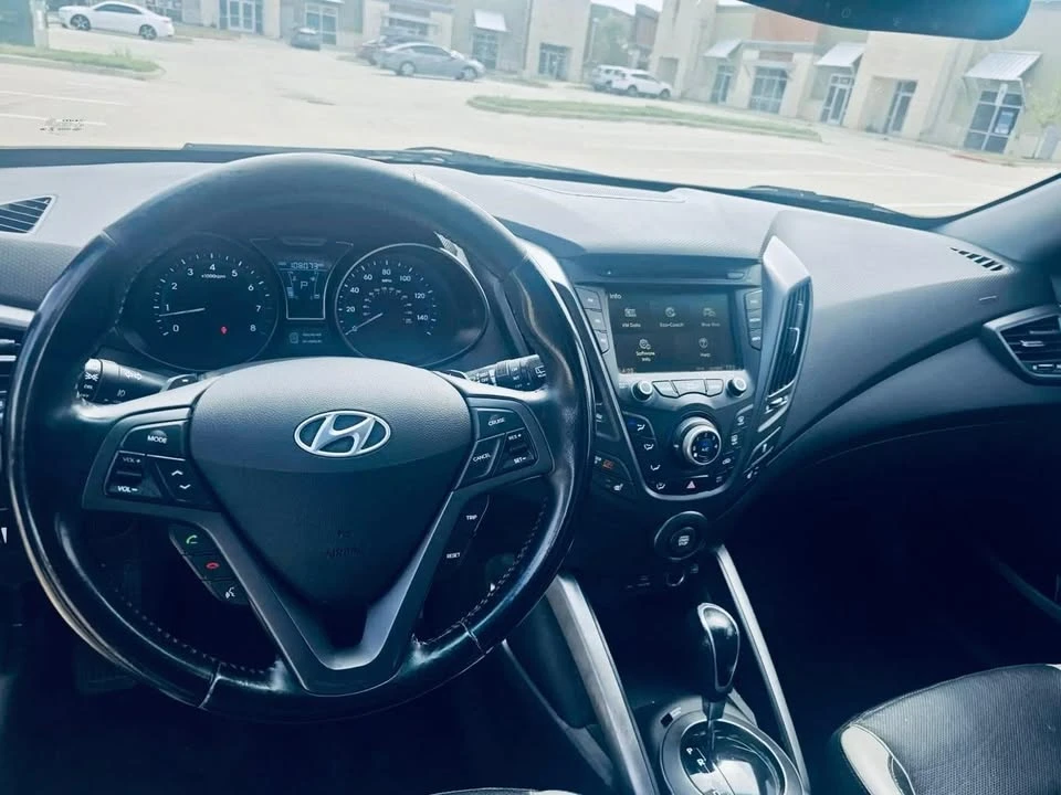 2015 Hyundai Veloster - Image 7 of 12