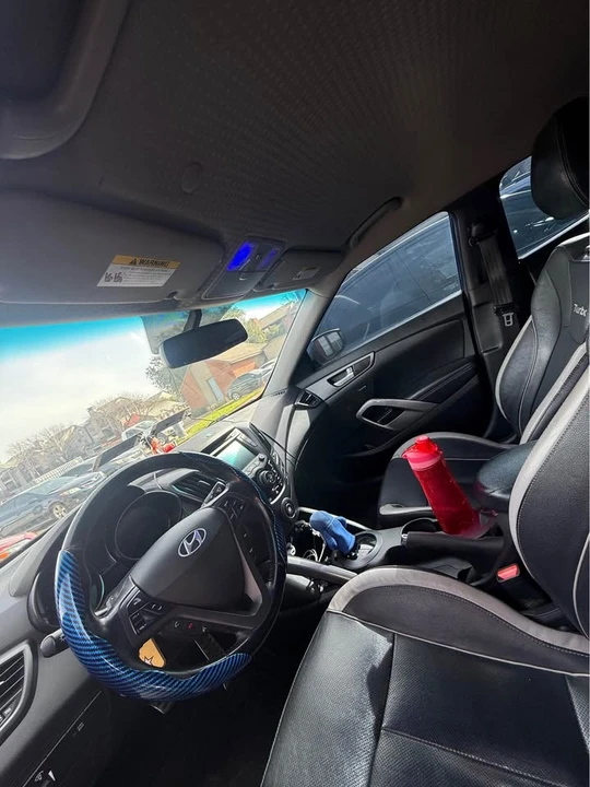 2015 Hyundai Veloster - Image 8 of 10