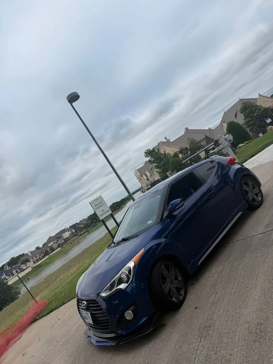 2015 Hyundai Veloster - Image 3 of 10