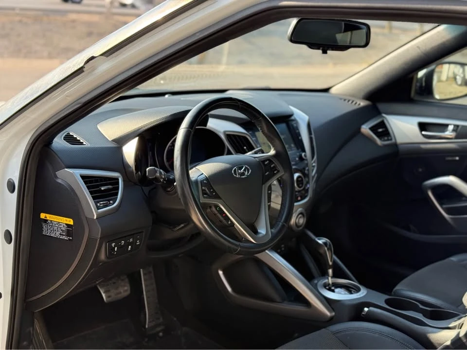 2015 Hyundai Veloster - Image 11 of 17