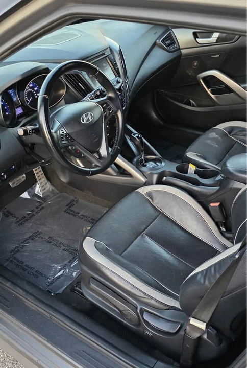 2015 Hyundai Veloster - Image 6 of 9