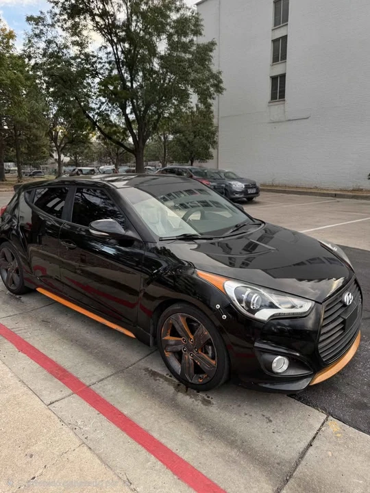 2015 Hyundai Veloster - Image 2 of 4