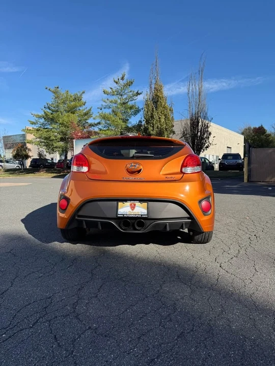 2015 Hyundai Veloster - Image 8 of 20