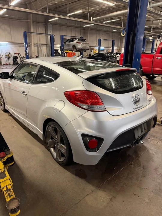 2015 Hyundai Veloster - Image 7 of 19