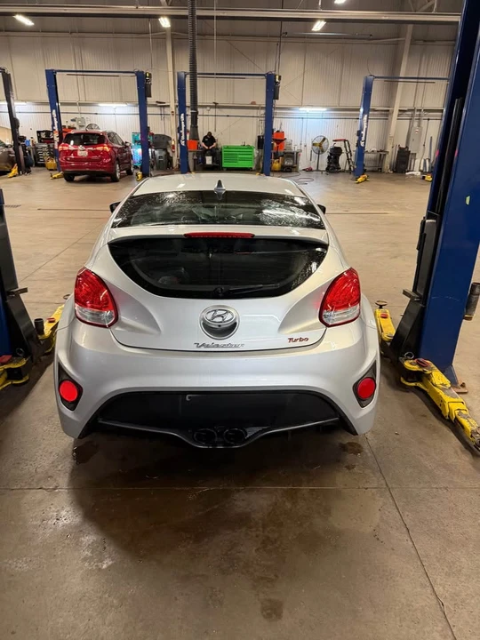 2015 Hyundai Veloster - Image 6 of 19