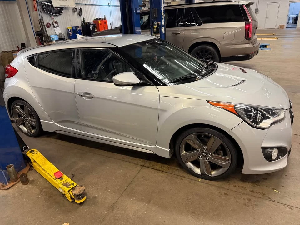 2015 Hyundai Veloster - Image 4 of 19