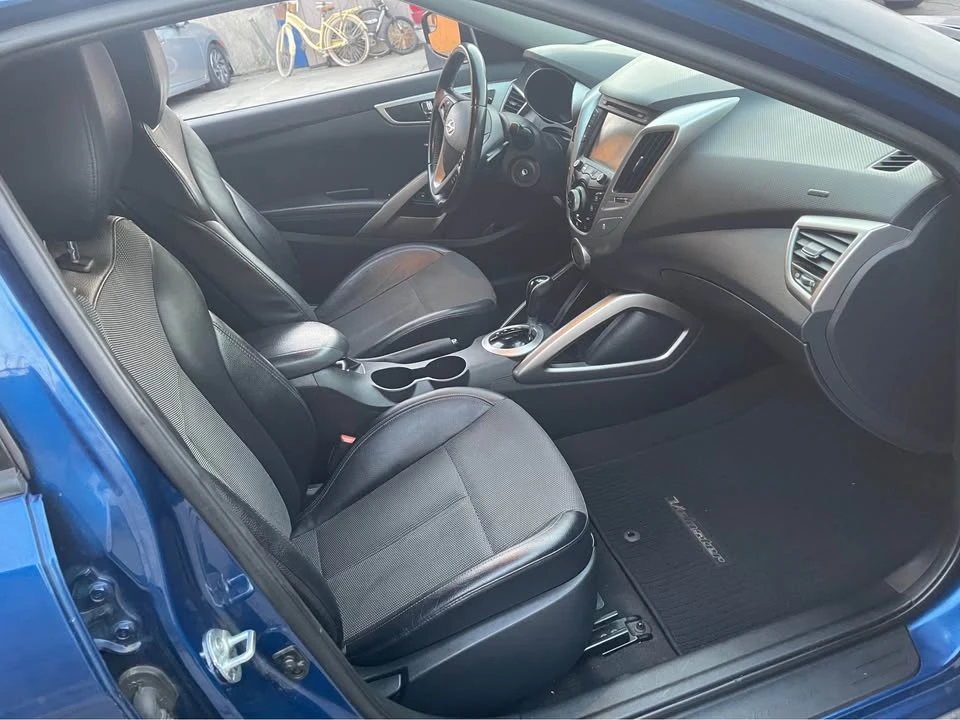 2015 Hyundai Veloster - Image 11 of 13