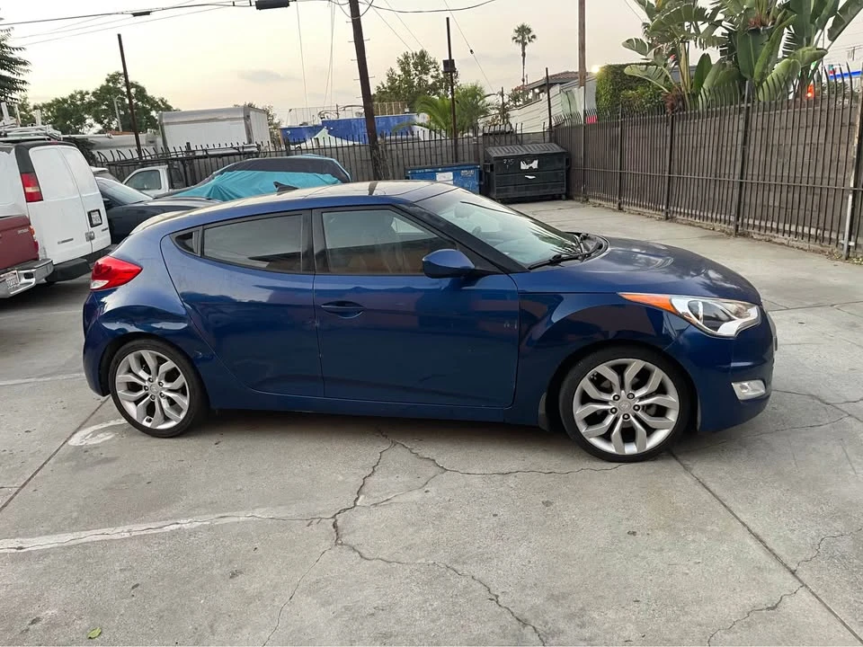 2015 Hyundai Veloster - Image 5 of 13