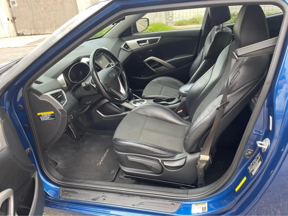 2015 Hyundai Veloster - Image 12 of 13