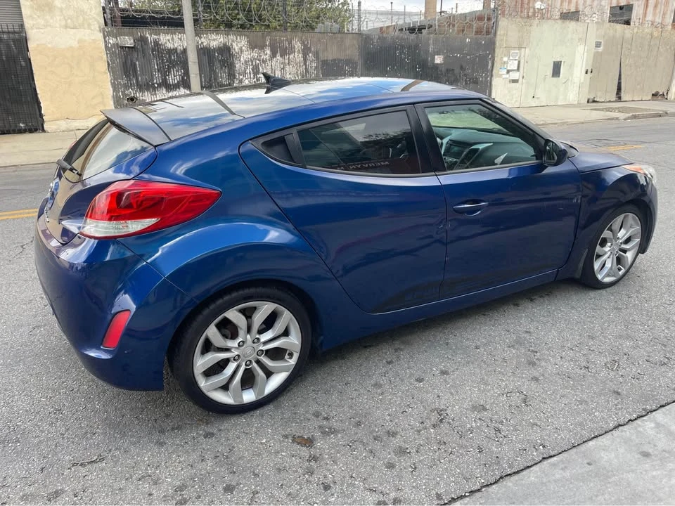 2015 Hyundai Veloster - Image 4 of 13