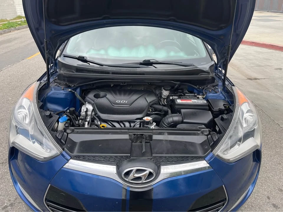 2015 Hyundai Veloster - Image 9 of 13