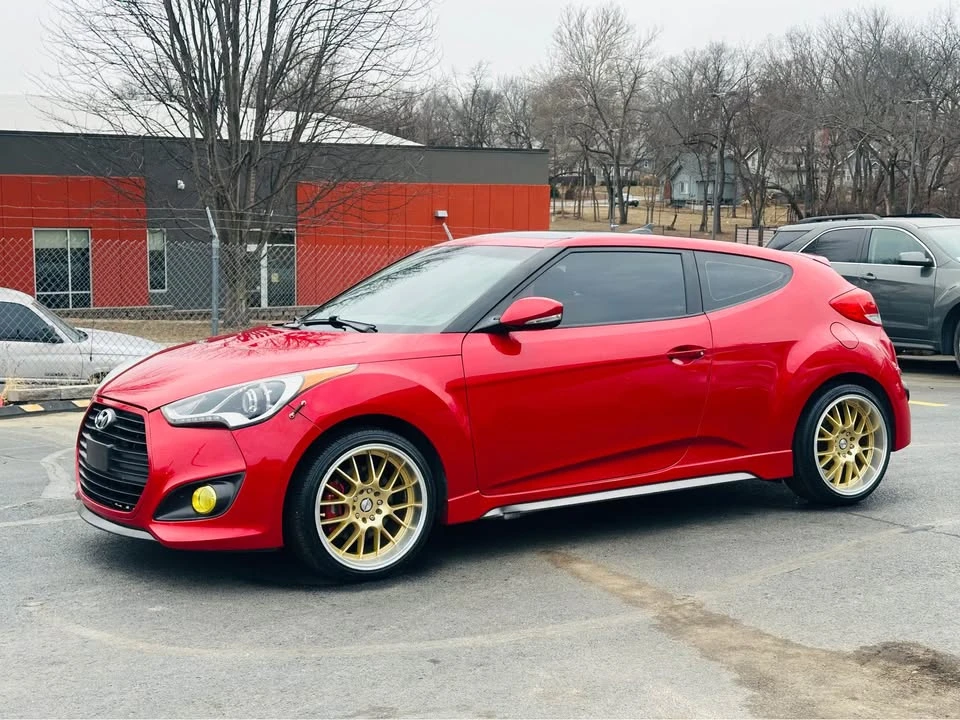 2015 Hyundai Veloster - Image 2 of 18