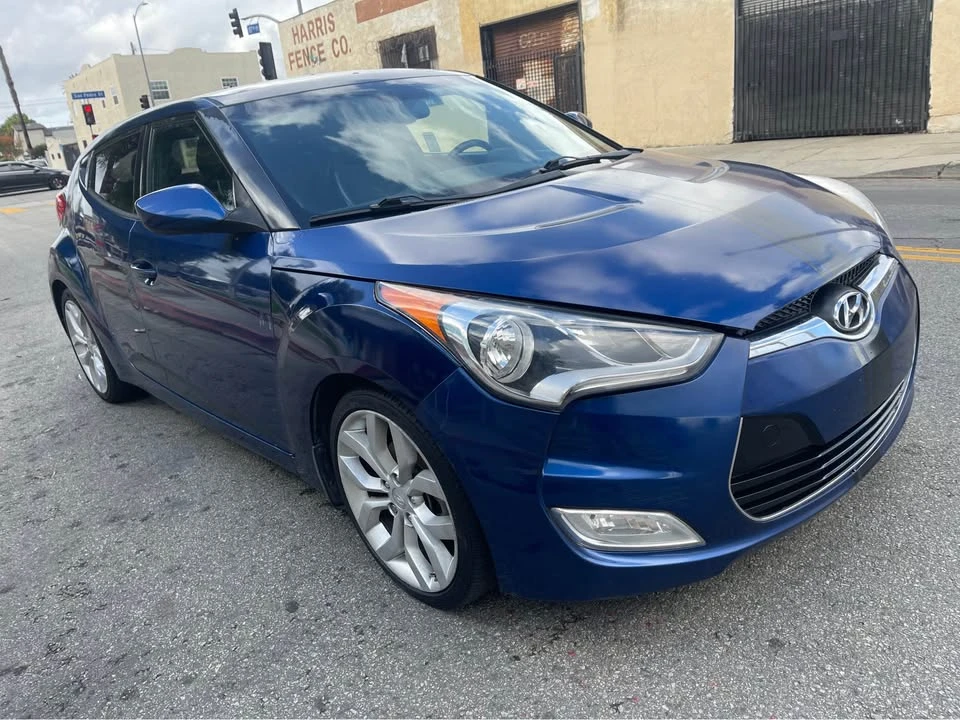 2015 Hyundai Veloster - Image 2 of 13
