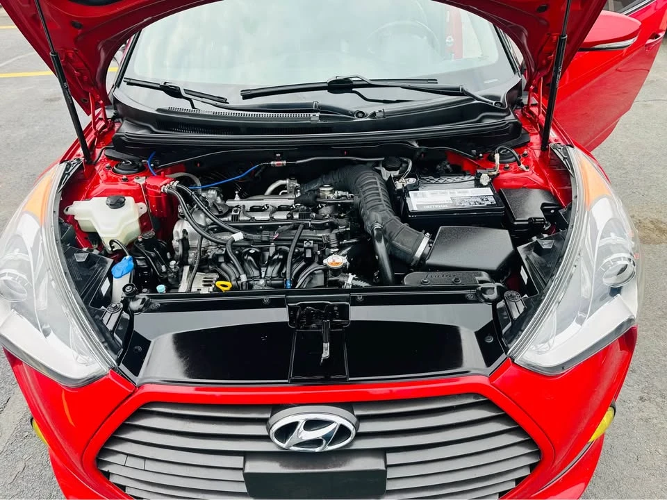 2015 Hyundai Veloster - Image 17 of 18