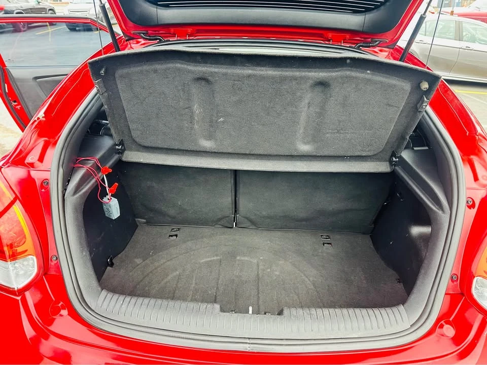 2015 Hyundai Veloster - Image 15 of 18