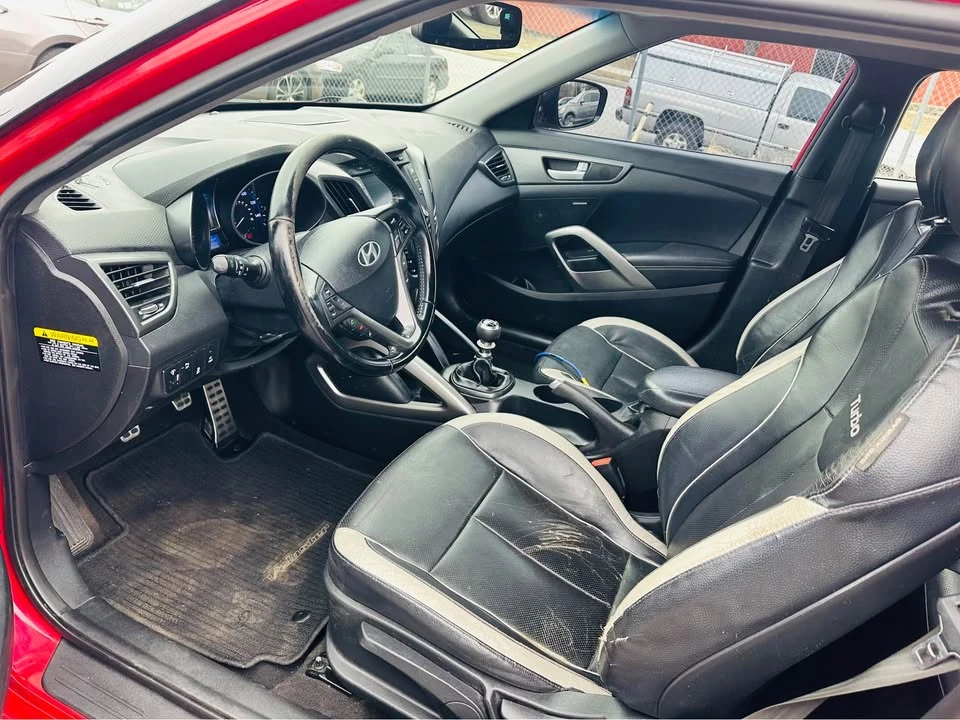 2015 Hyundai Veloster - Image 9 of 18