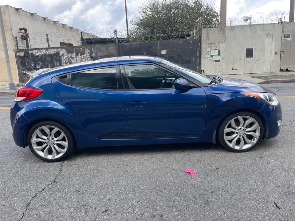 2015 Hyundai Veloster - Image 4 of 13