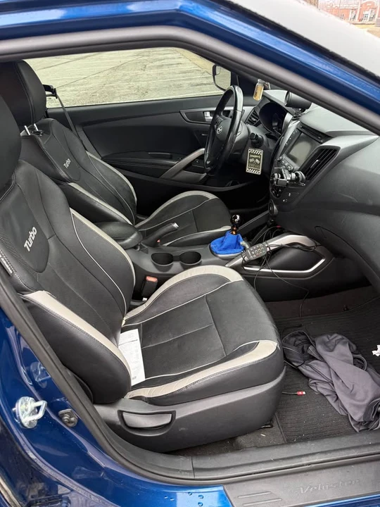 2015 Hyundai Veloster - Image 7 of 9