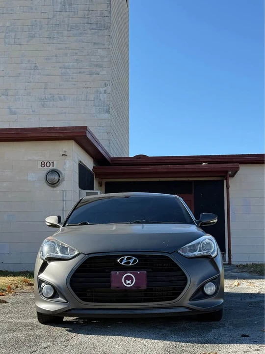 2015 Hyundai Veloster - Image 2 of 4