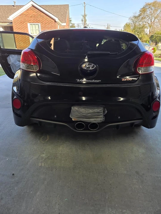 2015 Hyundai - Image 2 of 9