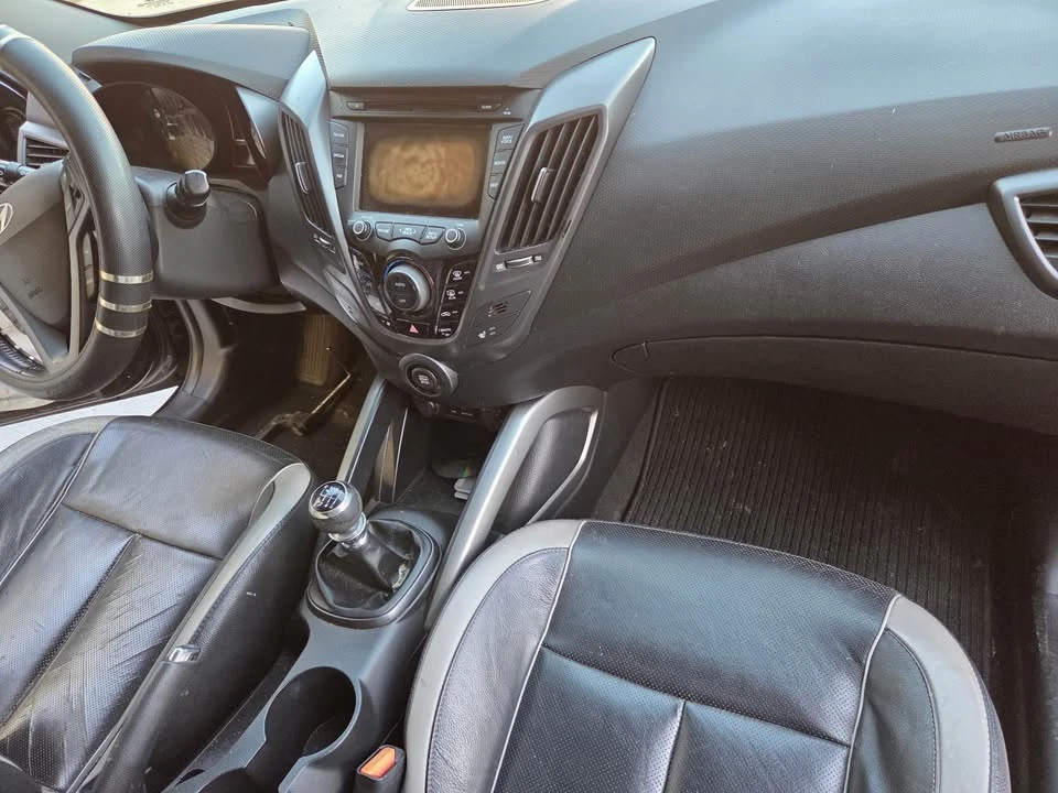 2015 Hyundai - Image 7 of 9