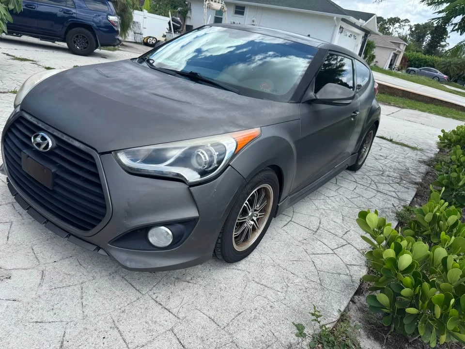 2015 Hyundai Veloster - Image 8 of 9