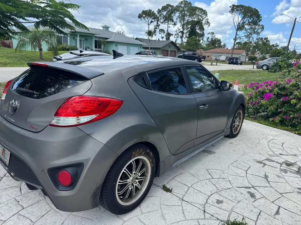 2015 Hyundai Veloster - Image 3 of 9