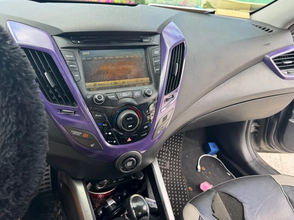 2015 Hyundai Veloster - Image 4 of 9