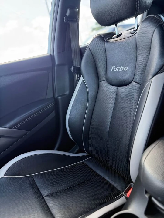 2015 Hyundai Veloster - Image 13 of 13