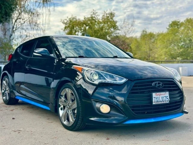 2015 Hyundai Veloster - Image 2 of 20