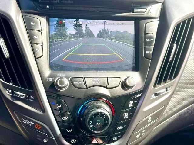 2015 Hyundai Veloster - Image 18 of 20