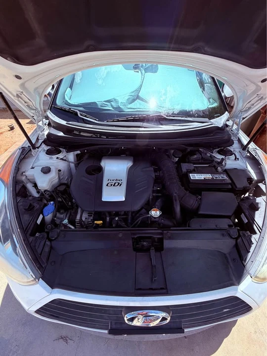 2015 Hyundai Veloster - Image 4 of 12
