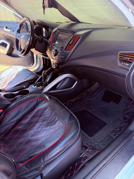 2015 Hyundai Veloster - Image 10 of 12