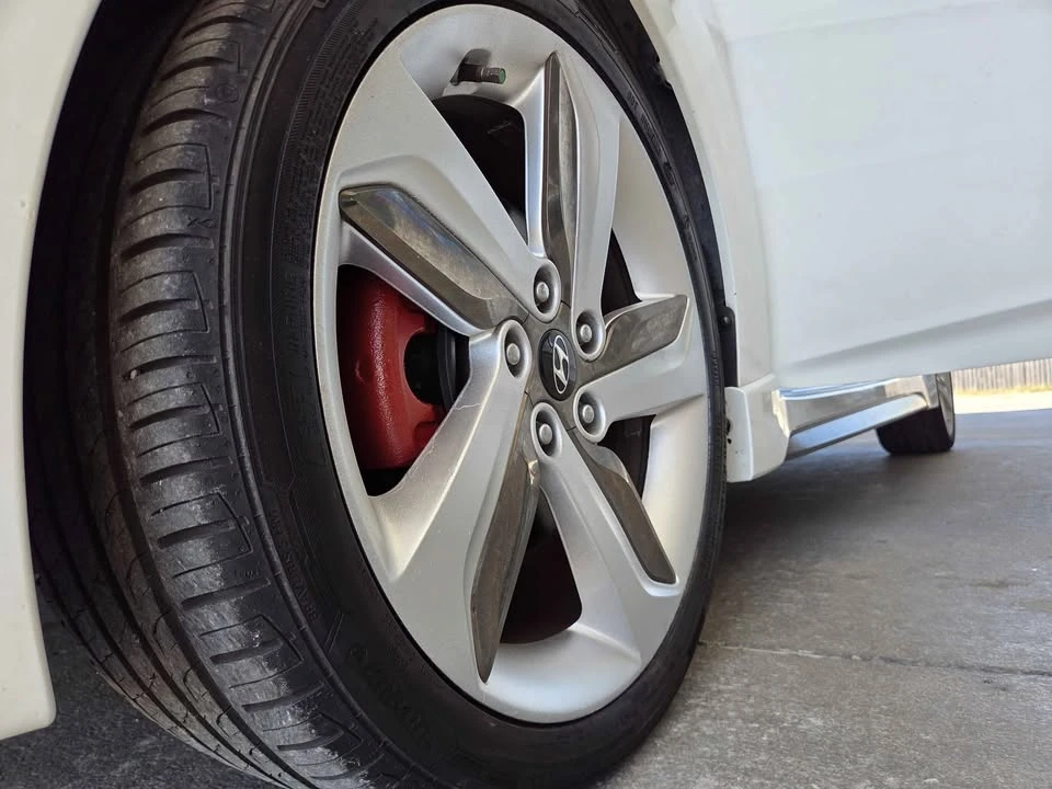 2015 Hyundai Veloster - Image 19 of 20