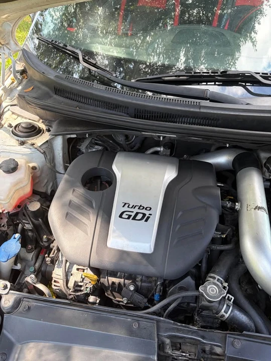 2015 Hyundai Veloster - Image 3 of 4
