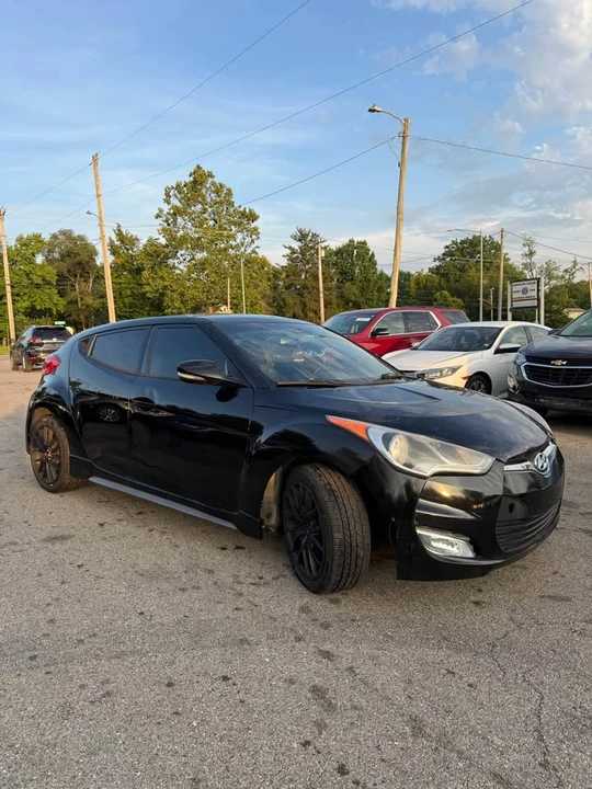 2015 Hyundai Veloster - Image 2 of 14