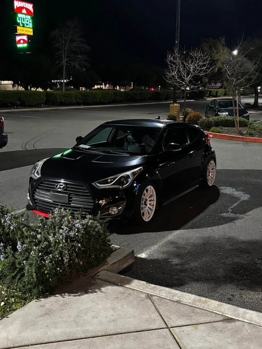 2015 Hyundai Veloster - Image 6 of 12