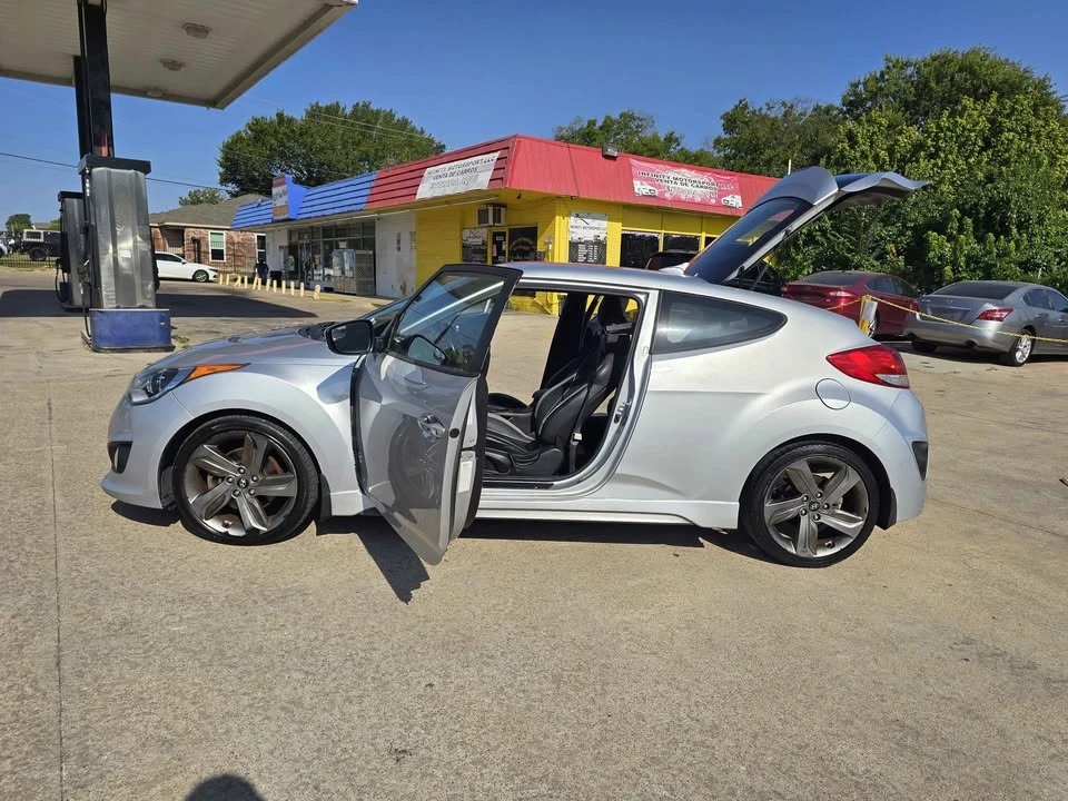 2015 Hyundai Veloster - Image 11 of 19