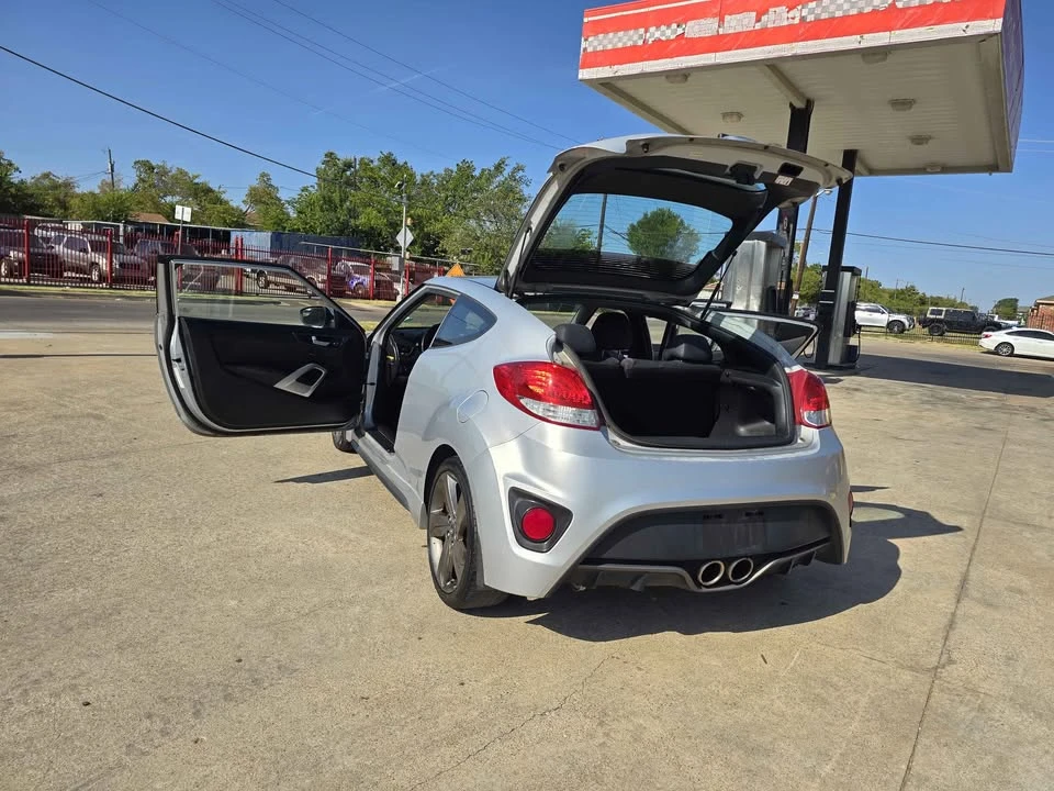 2015 Hyundai Veloster - Image 8 of 19