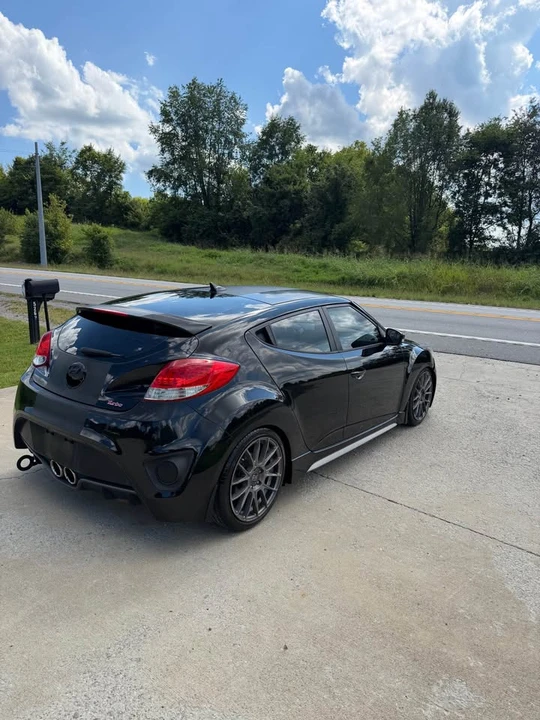 2015 Hyundai Veloster - Image 5 of 14